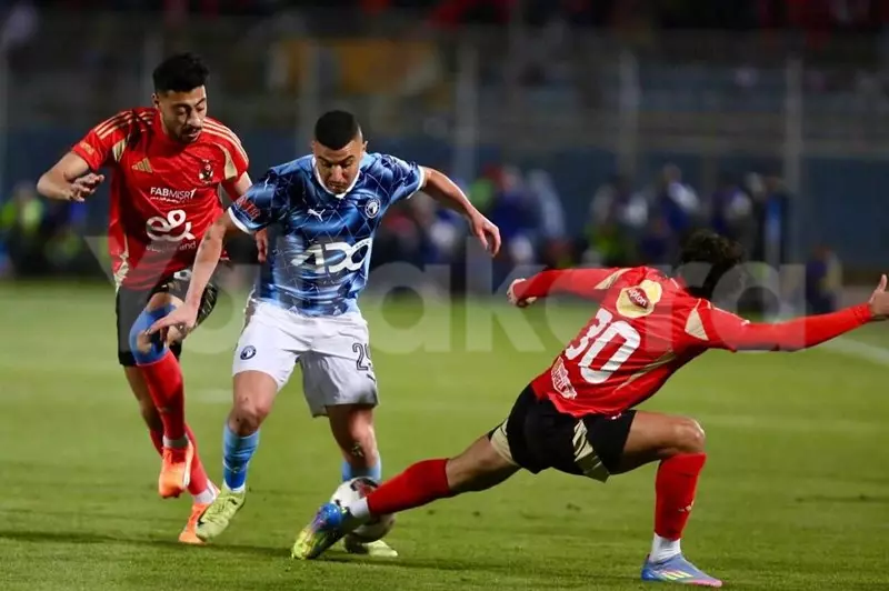 توقعات قوية لتتويج الأهلي وبيراميدز بلقب الدوري المصري